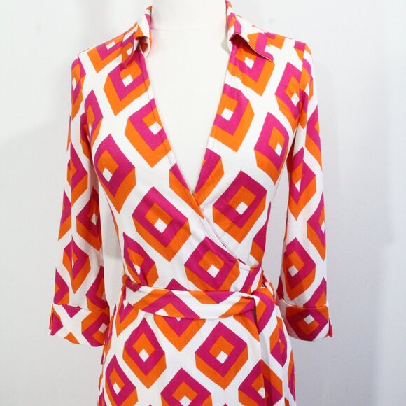 Diane Von Furstenberg Vintage Collection Wrap Dress 4 NEW Retro cube Print DVF - Picture 3 of 15